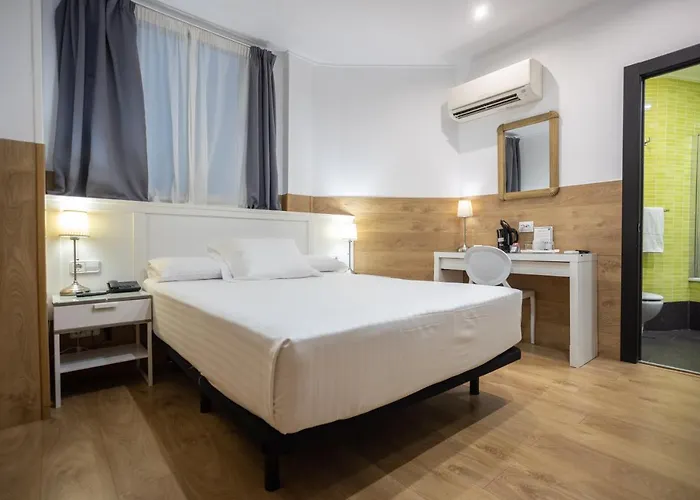 Ξενοδοχείο Venecia Plaza Centro 2*