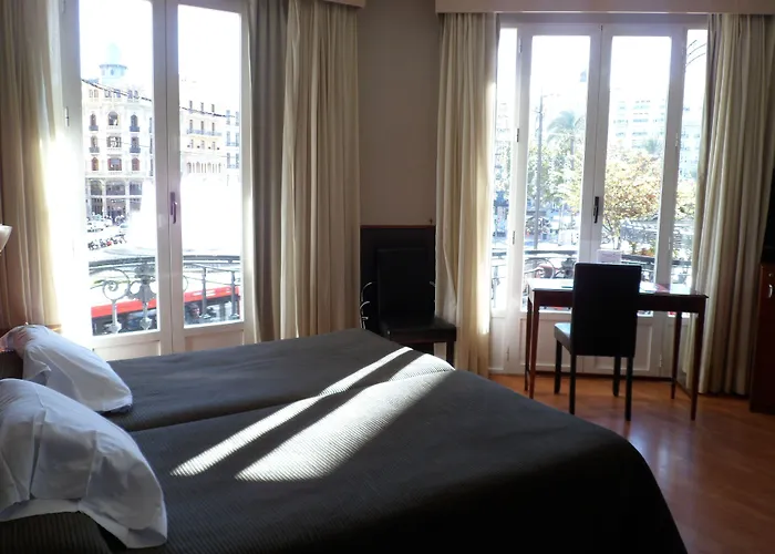 Ξενοδοχείο Venecia Plaza Centro 2*