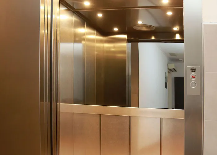 Ξενοδοχείο Venecia Plaza Centro 2*