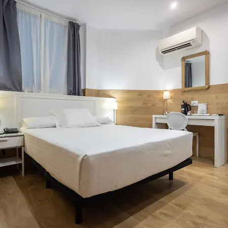 酒店 Venecia Plaza Centro 2*